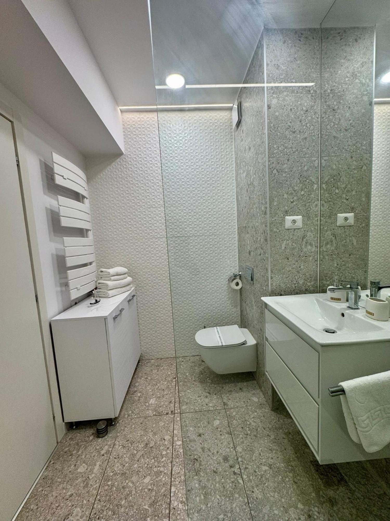 Roapart Sunrise Cu 1 Si 2 Cu La Mare Parcare 2 Min De Plaja * Mamaia